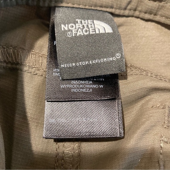THE NORTH FACE Sz 12 Khaki Convertible  Hiking Pants with Many Pockets - Picture 12 of 16
